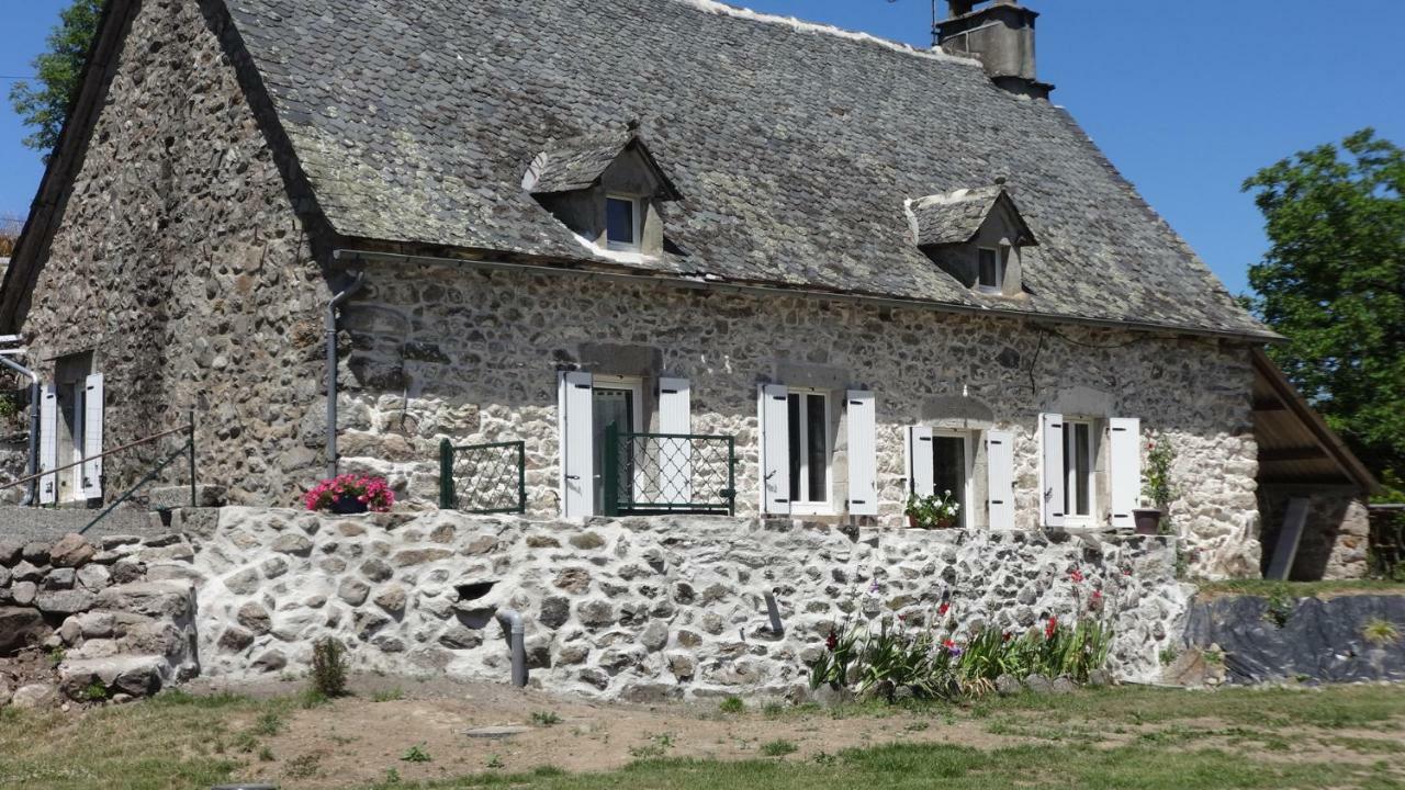 Vila Gite Cantauvergne Vebret Exteriér fotografie